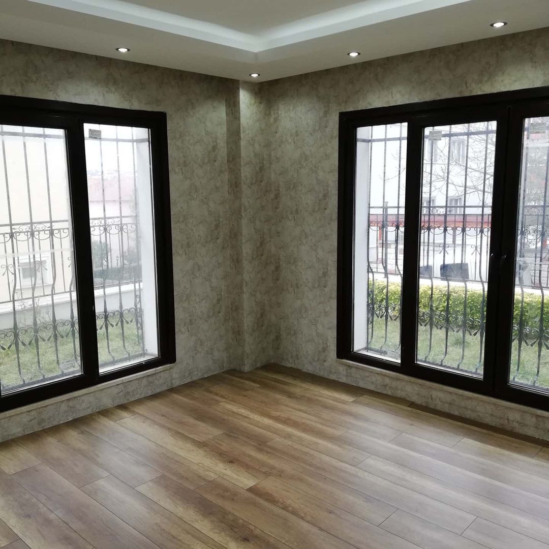 İstanbul Boya Badana, İthal Duvar Kağıdı, Dekorasyon Firması Tüm yapı ve dekorasyon işlerinde Villa, Fabrika, Ev, İş alanları ve yaşam alanlarında profesyonel olarak hizmet vermekteyiz. Duvar Kağıdı, Boya Badana, Alçıpan, Led Spot, Duvar Çıtası, Dış Cephe Boyama, Mantolama, Zemin Kaplama, Kartonpiyer, Parke, Seramik Fayans ve diğer tüm dekorasyon, Yapı ve Elektrik işlerinde uzman kadromuzla yanınızdayız.