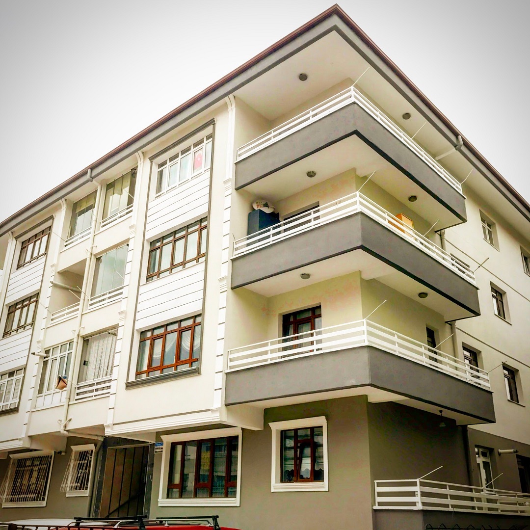 İstanbul Boya Badana, İthal Duvar Kağıdı, Dekorasyon Firması Tüm yapı ve dekorasyon işlerinde Villa, Fabrika, Ev, İş alanları ve yaşam alanlarında profesyonel olarak hizmet vermekteyiz. Duvar Kağıdı, Boya Badana, Alçıpan, Led Spot, Duvar Çıtası, Dış Cephe Boyama, Mantolama, Zemin Kaplama, Kartonpiyer, Parke, Seramik Fayans ve diğer tüm dekorasyon, Yapı ve Elektrik işlerinde uzman kadromuzla yanınızdayız.